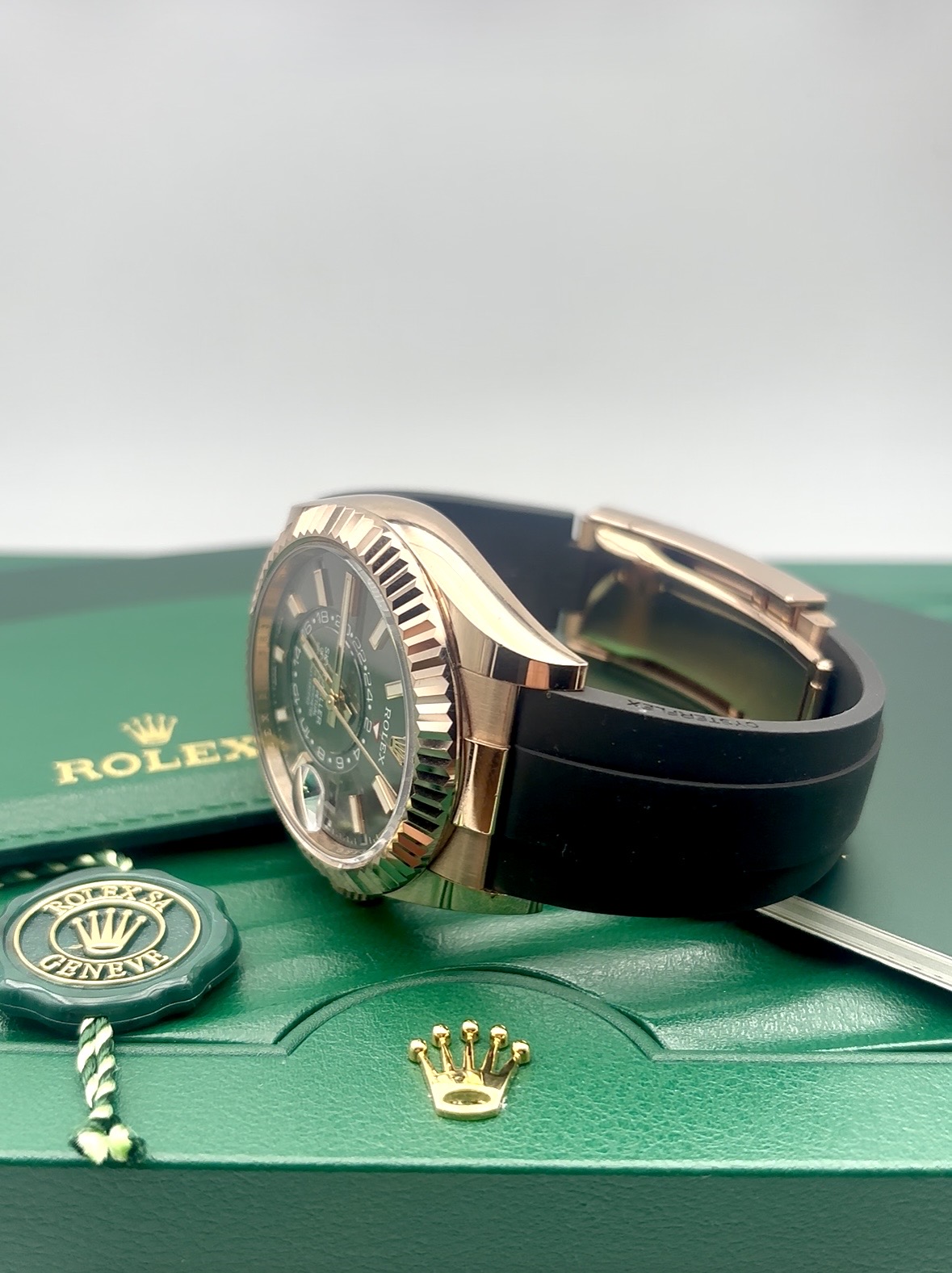 Rolex skydweller or rose